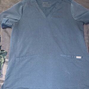 Figs scrub top